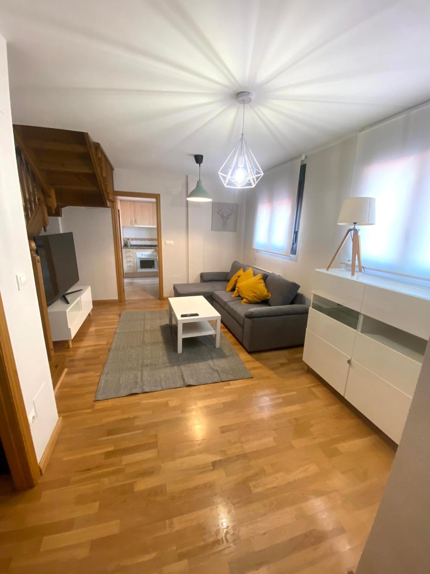 Apartment Centrico Con Garaje *